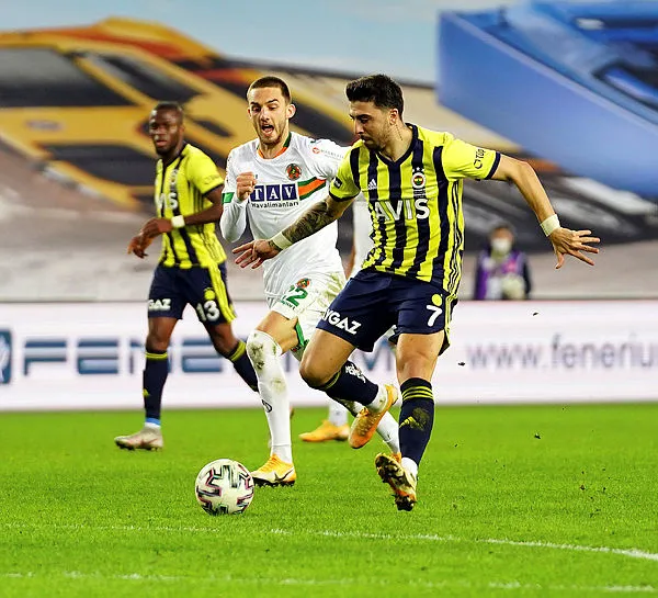 Kadıköy’de Fener geçidi! Sarı lacivertliler Alanyaspor’u da yendi