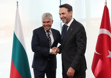 Enerji ve Tabii Kaynaklar Bakanı Bayraktar Bulgar mevkidaşı Malinov ile görüştü