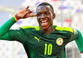 Fenerbahçe ilk transferini bitirdi! Genç yıldız adayı İstanbul'da