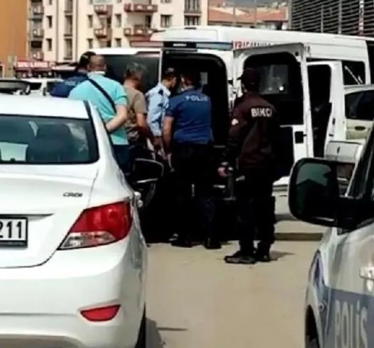 Ankara’da vahşet! 10 yıllık eşini sokak ortasında öldürdü - 2
