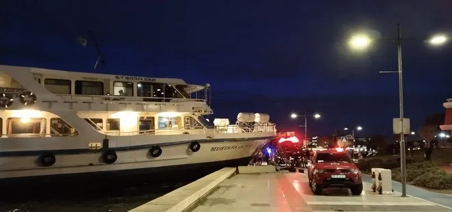 Korku dolu anlar! İzmir’de yolcu vapuru karaya çarptı