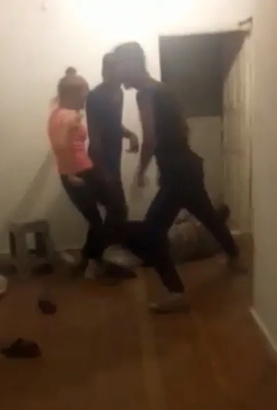 1605617738224.jpg Burdur'da dehşete düşüren olay! Mide bulandıran iddia sonrası feci dayak... - 5