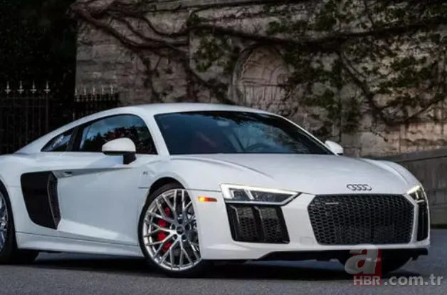 Hakan Çalhanoğlu'nun süper lüks otomobili! İşte futbolcuların arabaları 16