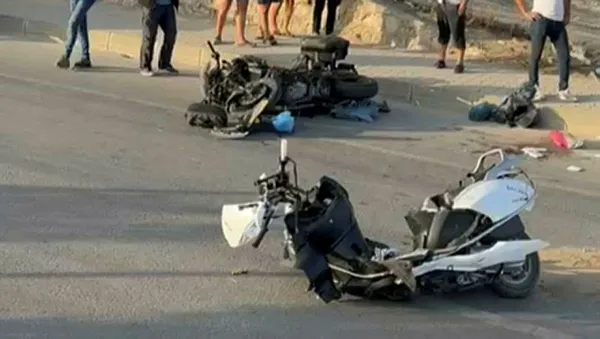 1695819216035.jpg Muğla Fethiye'deki korkunç motosiklet kazası kamerada! Karşıdan karşıya geçmeye çalışan genç kız hayatını kaybetti... - 3