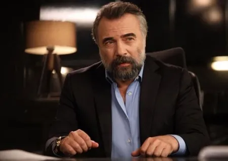 Ben Bu Cihana Sığmazam'ın Cezayir'i Oktay Kaynarca'nın annesiyle benzerliği şaşırttı! Resmen kopyası...