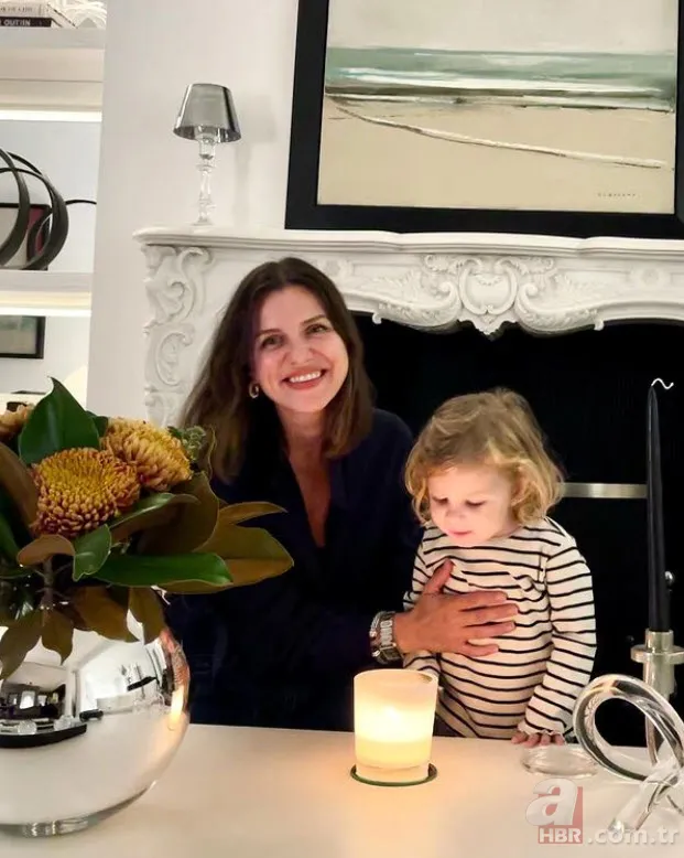 Kenan İmizalıoğlu'nun güzel eşi Sinem Kobal kardeşiyle aynı dizideymiş! Selena'da birlikte oynamışlar... 10