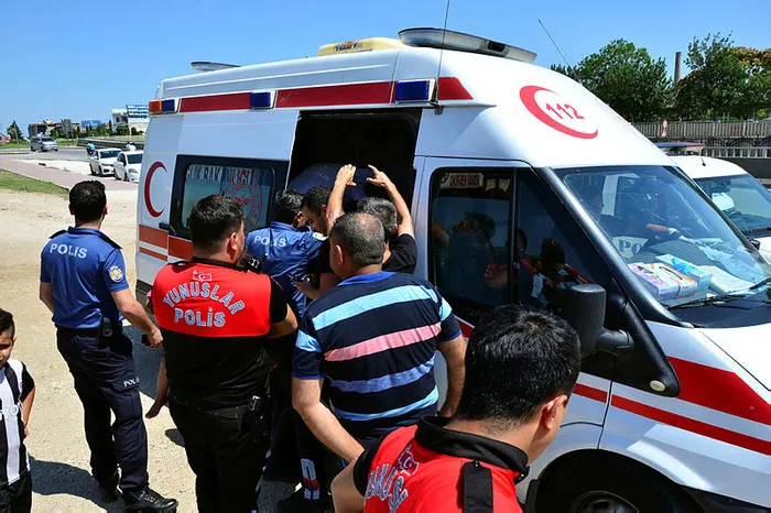 Adana'da korkunç olay! Anneanne ölmek istedi, küçük torun hüngür hüngür ağladı - 4