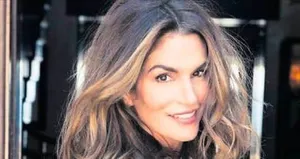 Tülin Şahin’e, Cindy Crawford muamelesi!