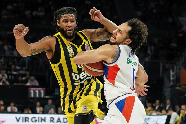 Fenerbahçe Beko ING Basketbol Süper Ligi’nde şampiyon oldu