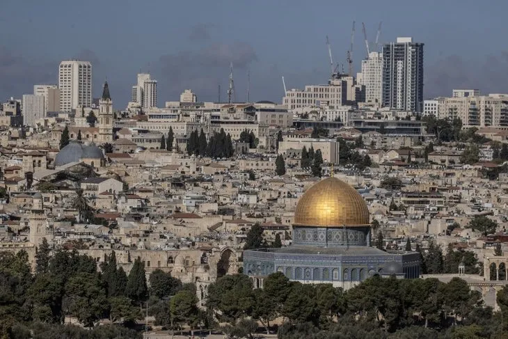 Kudüs’te İsrail zulmü! İşgalci devletin polislerinden Müslümanlara çok sert müdahale