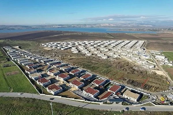 CHP'li Büyükçekmece Belediyesi'nin ölüm villaları | Her gün yeni bir skandal! Yapıları şehit mezarlarının üstüne dikmişler - 4