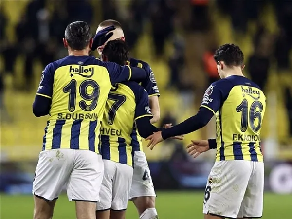 fenerbahce-slavia-prag-maci-sifresiz-veren-kanallar-fb-slavia-prag-maci-sifresiz-mi-nasil-izlenir-1645105321144.jpg Fenerbahçe Slavia Prag maçı şifresiz veren kanallar! FB Slavia Prag maçı şifresiz mi, nasıl izlenir? - 3