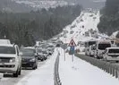Kar yüzünden yol kapandı! Kilometrelerce kuyruk oldu