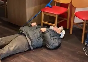 90'lık dede telefon faturasını görünce bayıldı