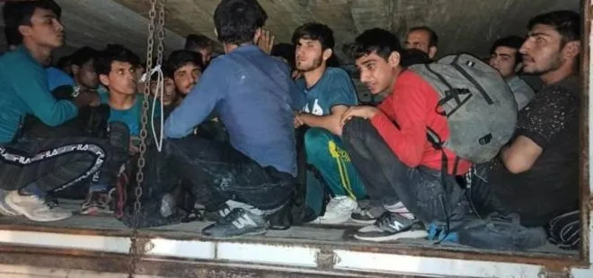 Van’da kamyonetin kasasında 78 düzensiz göçmen yakalandı