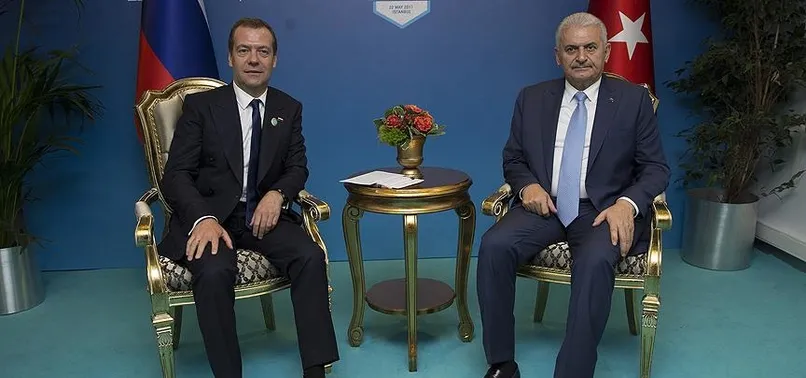 Başbakan Yıldırım, Medvedev ile görüştü