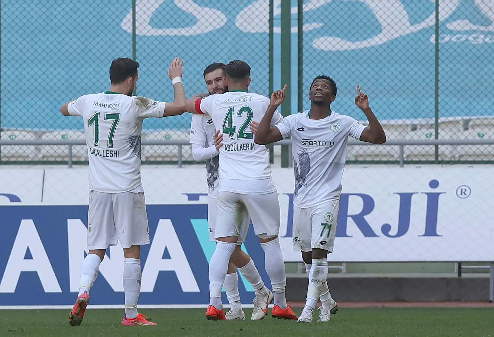 Konyaspor evinde Denizlispor'u 2-0 yendi