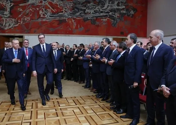 Bu defa da Hong Kong medyası ülkemizi övgüye boğdu: Avrupa krizle boğuşurken Türkiye yükseliyor