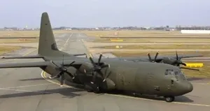 Düşen uçaktan bir kişinin paraşütle atladığı iddiası