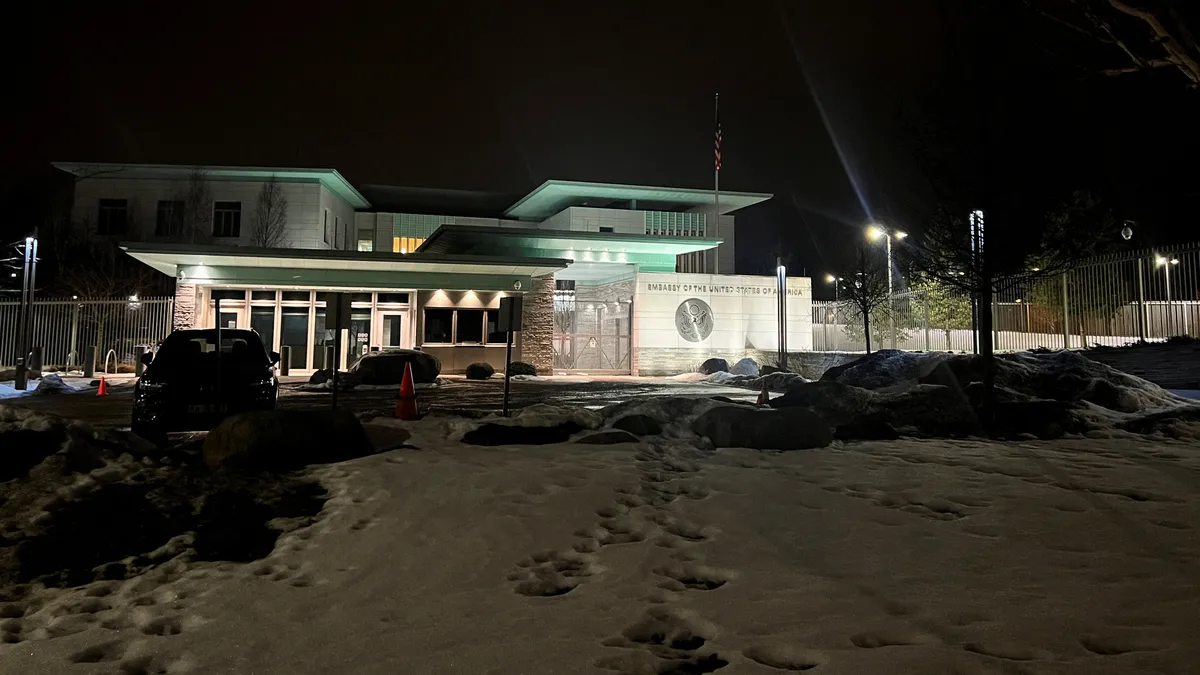 Norveç'te ABD Büyükelçiliğinde patlama sesleri paniğe yol açtı