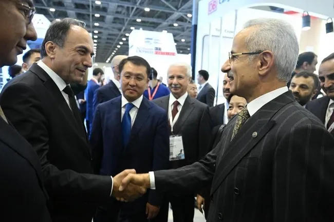 Bakan Uraloğlu Kazakistan’da konuştu: Basra Körfezi’ni Türkiye üzerinden Avrupa’ya bağlayacağız