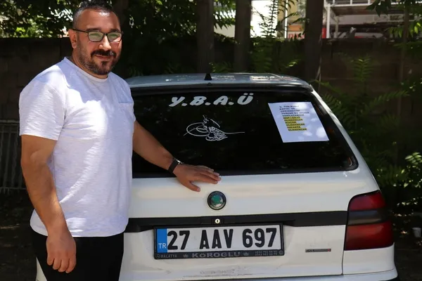 malatyada-saskina-ceviren-olay-aracini-kayisi-ile-takas-ediyor-1658477643903.jpg Malatya’da şaşkına çeviren olay! Aracını kayısı ile takas ediyor - 4