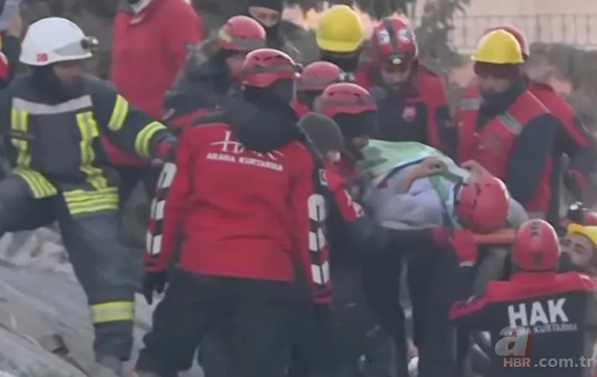 Deprem felaketinden saatler sonra yeni mucizeler! Annenin sözleri yürekleri dağladı! Duvardaki o yazı... 10