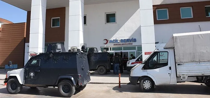 Nusaybin'de zırhlı polis aracı devrildi: 3 yaralı