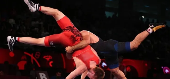 Genç güreşçiler Macaristan’da 5 madalya kazandı