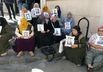HDP önündeki eylemde 9'uncu gün: Aile sayısı 23 oldu