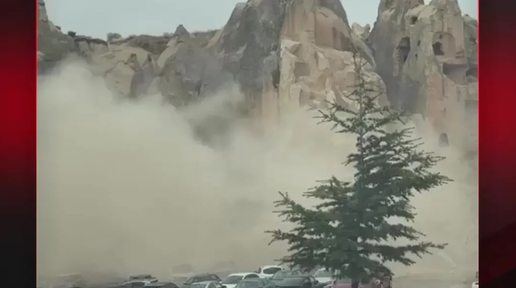 NEVŞEHİR’DE PERİBACASI ÇÖKTÜ
