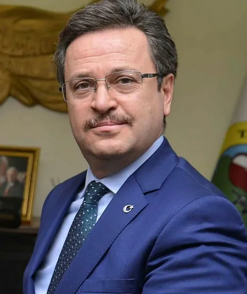 Giresun'a atanan eski Iğdır Valisi Enver Ünlü, HDP'li belediyenin yolsuzluğunu anlattı: Oturduğu yerde 10 bin lira maaş alan var! - 1