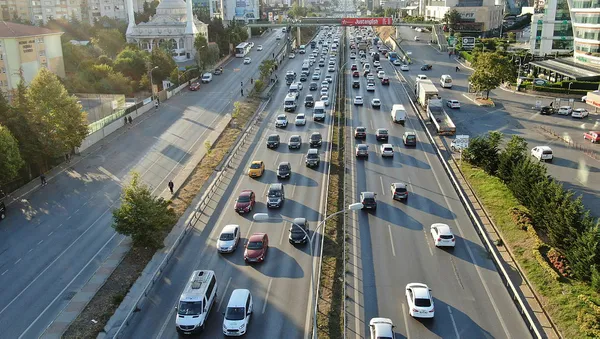 İstanbul'da trafik çilesi! İstanbul'da trafik yoğunluğu yüzde 65'e çıktı - 3