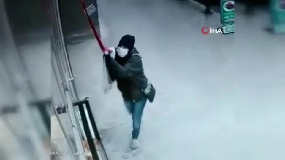 Karabük’te Türk bayrağına alçak saldırı