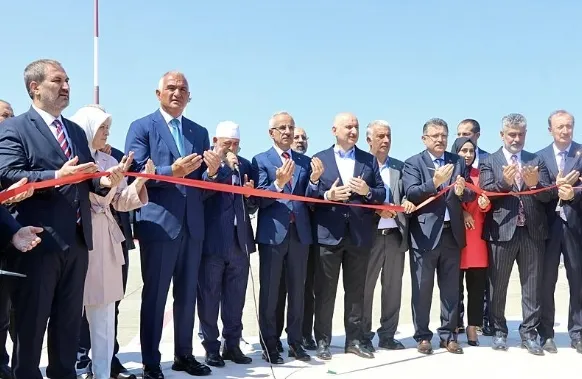 Turizm Bakanı Ersoy ile Ulaştırma Bakanı Uraloğlu Trabzon’un turizm bölgelerini ziyaret etti