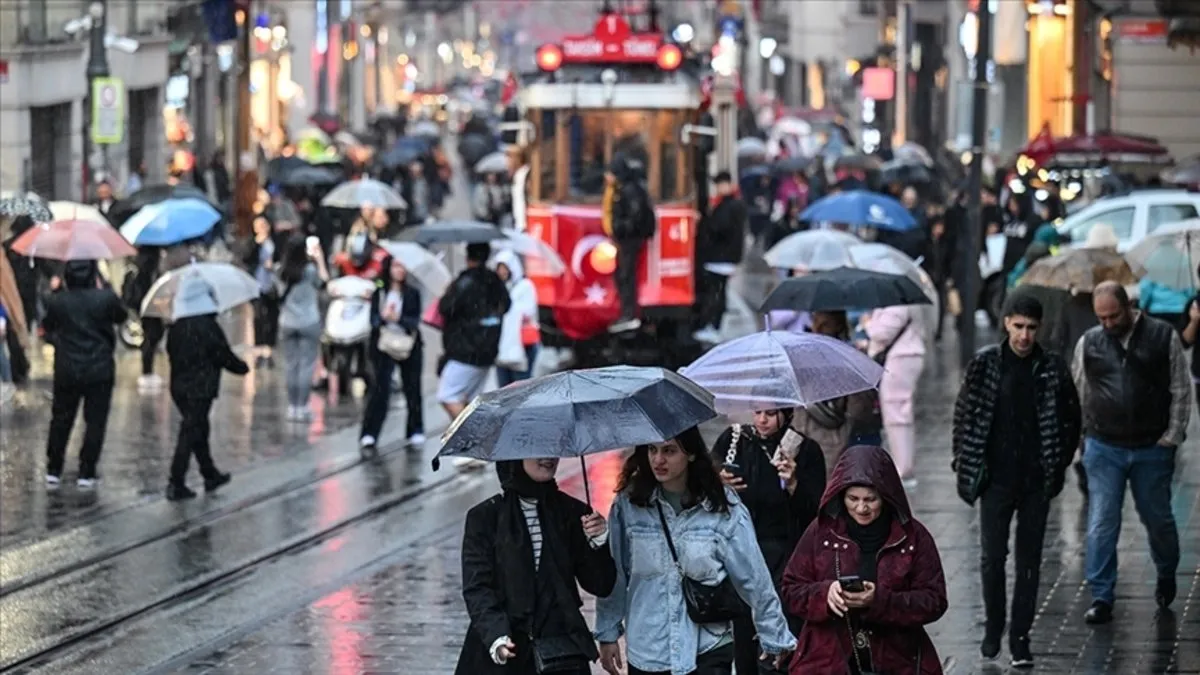 İstanbul'da beklenen yağış! Haritalar güncellendi! İstanbul'da sağanak yağış ne zamana kadar sürecek?