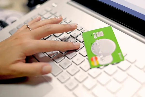 Alışverişte yeni dönem! Manavdan kasaba, kuaförden mağazaya IBAN’lı ödeme