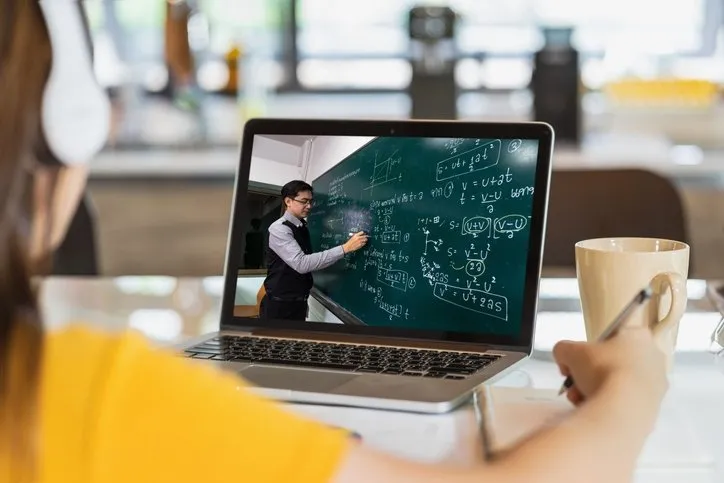 Bu ay üniversiteler açılacak mı? YÖK Başkanı Saraç’tan son dakika açıklaması! Online ve yüz yüze eğitim...