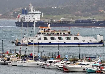 Çanakkale Boğazı gemi geçişlerine açıldı