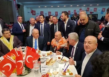 Muharrem İnce'den rakı sofralı paylaşım
