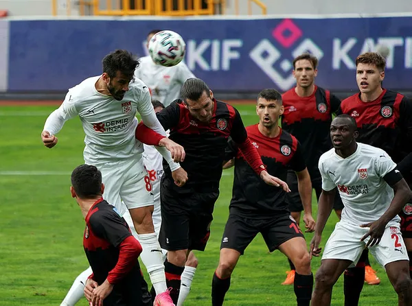 Süper Lig’in 9. hafta karşılaşması | Fatih Karagümrük 1-1 Sivasspor maç sonucu