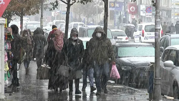 meteorolojiden-sari-ve-turuncu-kodlu-uyari-kar-ve-saganak-geliyor-hangi-ilde-kar-hangi-ilde-yagmur-yagacak-ist-1673338331288.jpg Meteoroloji'den sarı ve turuncu kodlu uyarı! Kar ve sağanak geliyor ❄ Hangi ilde kar hangi ilde yağmur yağacak? ⛈ İstanbul için saat verildi - 1