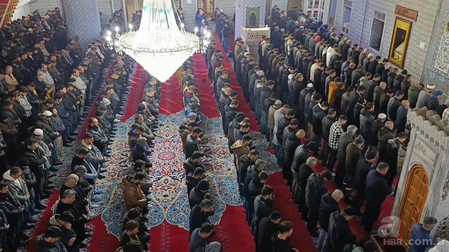 Kutlu gece Miraç Kandili yurt genelinde idrak edildi 17