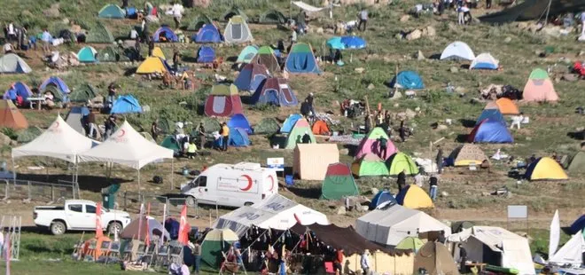 Hakkari’de 6’ncı Cilo Festivali başladı! Trekking- yamaç paraşütü- yüzme...