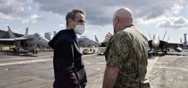 Yunanistan Başbakanı Miçotakis’ten Girit’te bulunan ABD uçak gemisine ziyaret