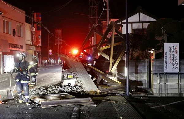 japonyadaki-73luk-deprem-sonrasi-100den-fazla-yarali-1613276839698.jpeg Japonya'daki 7,3'lük deprem sonrası 100'den fazla yaralı - 8