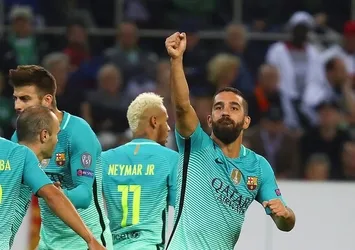 Arda Turan Barcelona'yı ateşledi