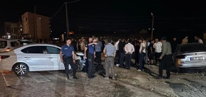 Hakkari'de feci kaza! Araçlar çarpıştı: 4 yaralı