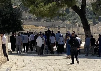 İşgalci İsrailliler Yusuf Makamı'na baskın düzenledi