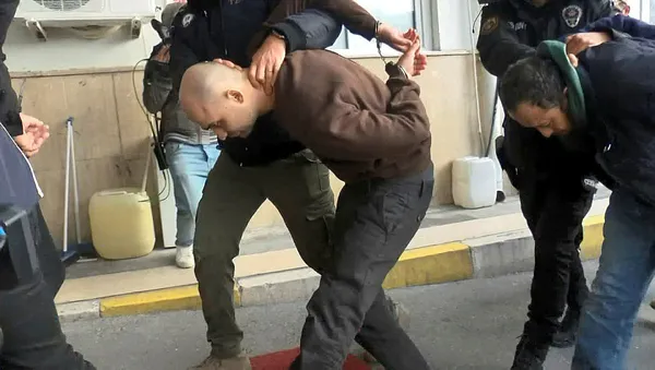 İstanbul’da Santa Maria Kilisesi’ndeki saldırısı sonrası DEAŞ operasyonu! 17 şüpheli yakalandı